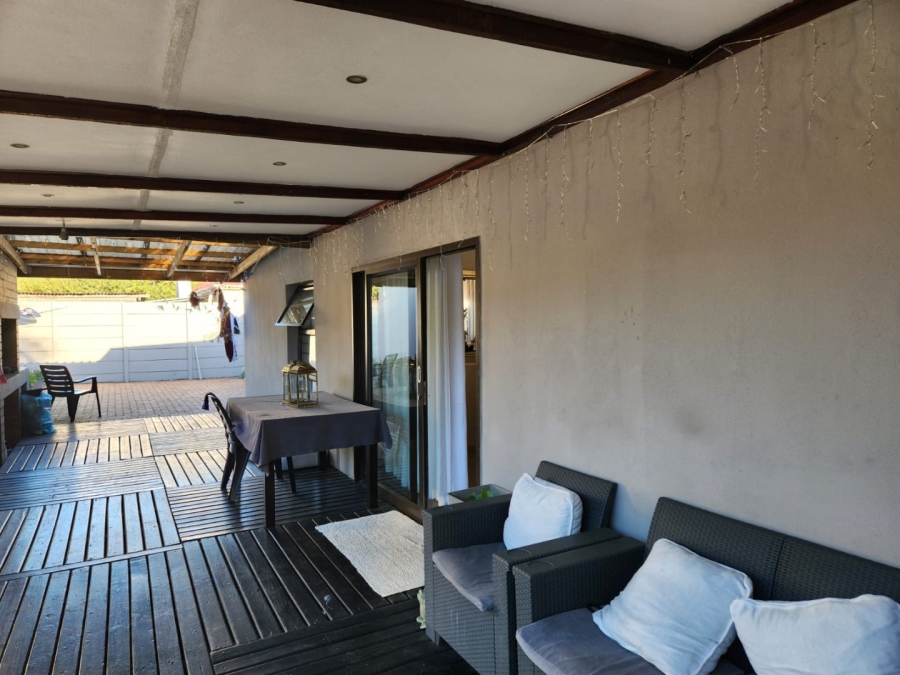 5 Bedroom Property for Sale in Bodorp Western Cape